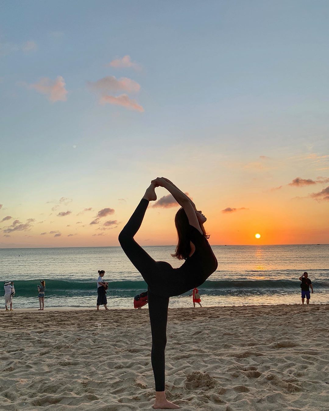 老婆从小练芭蕾，很有气质